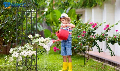 Метална градинска решетка – издръжлива, декоративна опора за увивни растения ...